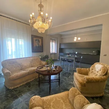 La Casa Del Professore - Downtown Luxury Apartamento